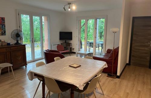 Crayssac House | La maison dans les bois