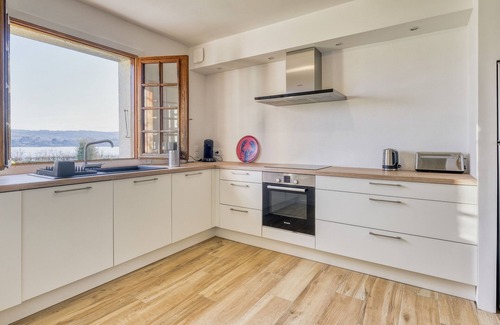 Hanvec House | La Maison de la Cale : Maison Familiale au Bord de L'eau
