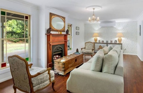 Palmwoods House | La Maison de Vert - Farmhouse