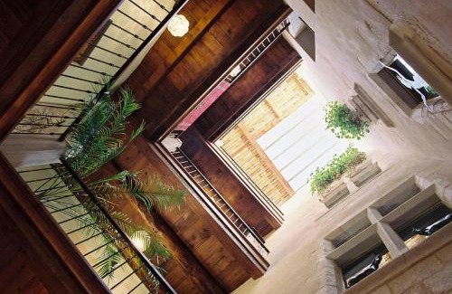 Forcalquier Bed & Breakfast | La Maison des Chapitres