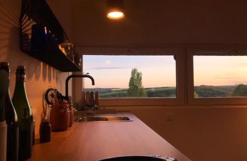 Messigny-et-Vantoux Apartment | LA MAISON DES BOIS D'OCRE - Gîte Appart Design - Clim Pkg Wifi Jardin à 10mn de Dijon