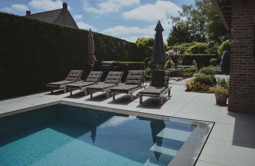 Deerlijk Bed & Breakfast | La Maison Des Papillons
