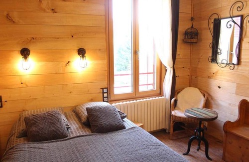 Anlhiac Bed & Breakfast | La maison du bonheur B&B