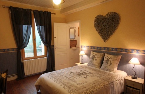 Anlhiac Bed & Breakfast | La maison du bonheur B&B