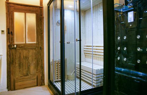 Croze House | La Maison du Bonheur & Spa