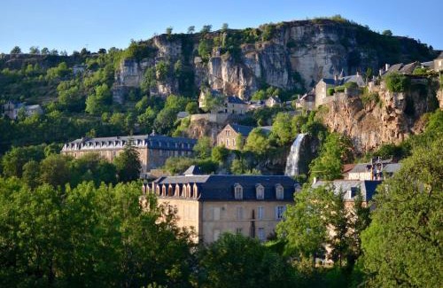 Salles-la-Source Bed & Breakfast | La Maison du Griffoul - Chambre bleue