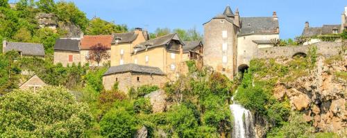 Salles-la-Source Bed & Breakfast | La Maison du Griffoul - Chambre bleue