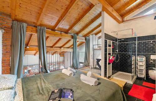 Monvalle Apartment | La Maison Du Lac 50 meters from Lake - Happy Rentals