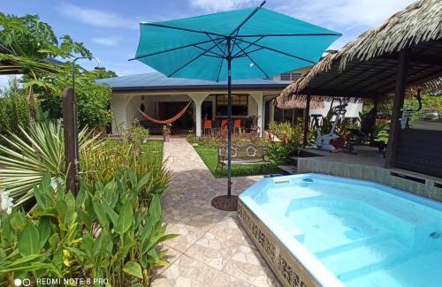 Teahupoo House | La Maison Du Voyage