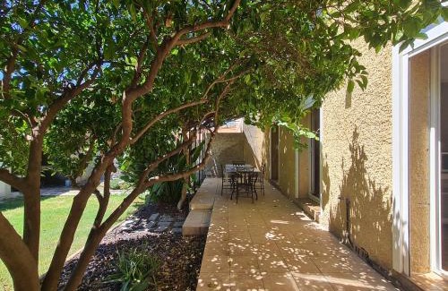 Rivesaltes House | La maison ensoleillée