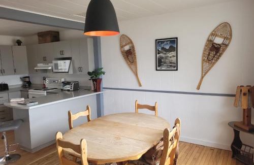 Murdochville House | La Maison Feldberg