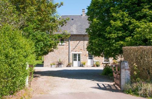 Saint-Germain-sur-Seves Bed & Breakfast | La Maison des Tilleuls
