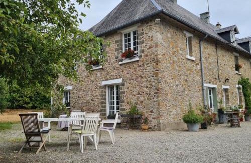 Saint-Germain-sur-Seves Bed & Breakfast | La Maison des Tilleuls