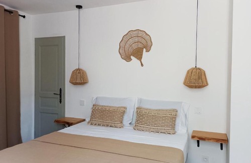 Saint-Guilhem-le-Desert House | La maison de la Traverse