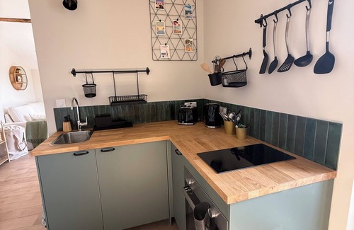Saint-Martin-de-Hinx House | La maison CAMDELA cosy accommodation in a renovated Landes farmhouse -