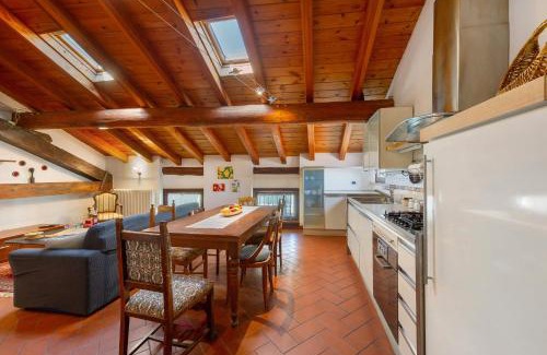 Pont-Saint-Martin Apartment | La Mansarda del Viaggiatore