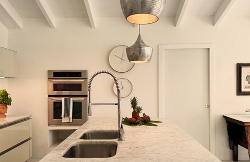 Dickenson Bay Villa | La Marea and Guest House by Fantasia Villas
