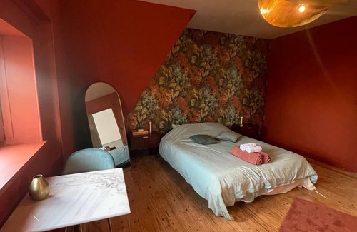 Blendecques Bed & Breakfast | La Mariance bed and breakfast with private Jacuzzi!