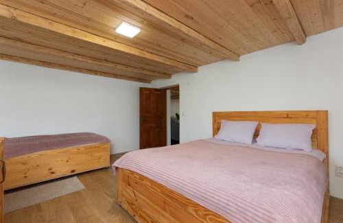 Dimi House | La-Marti, Idyllische Unterkunft mit Kamin
