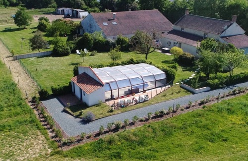 Saint-Hilaire-la-Foret House | La Mésange - Cottage 5 people with indoor heated pool
