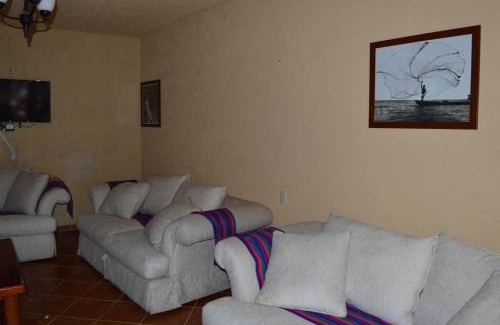 Xichu House | La Mexicana