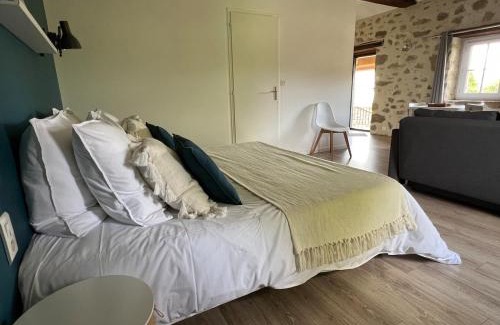 Le Poire-sur-Vie Apartment | La Millière - Piscine & Campagne - Cathelineau