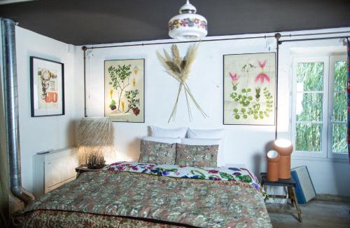 Mauze-sur-le-Mignon Villa | La minoterie : maison atypique d'hôte et de séminaires, 20min de La Rochelle