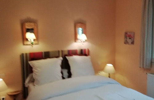 Casteil Bed & Breakfast | la Mirabelle - casteil Country House/Restaurant