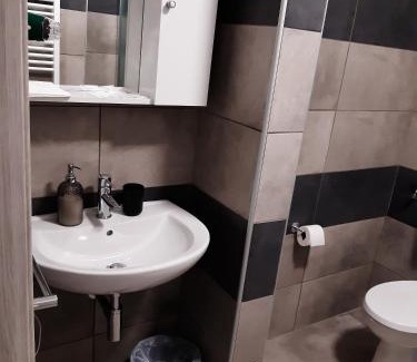 Caselle Torinese House | La Montrucca Camere