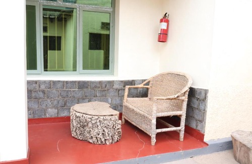 Ruhengeri House | La Natura Holiday Caravan
