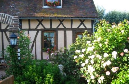 Cheronvilliers House | La Normandine 6 people air-conditioned gîte in the heart of nature