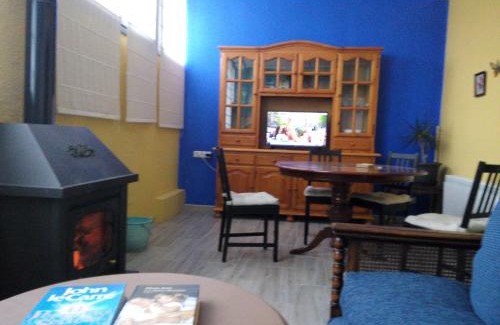 Sant Quinti de Mediona House | LA NURSERY DE MAS GUILLO