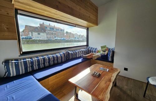 Saint-Omer Boat Rental | La Péniche Mathurin - Gîte insolite sur l'eau