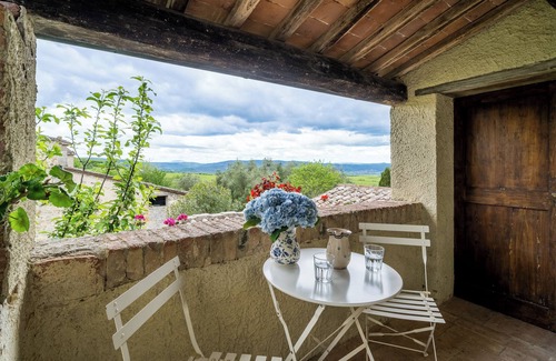 Monteroni d'Arbia Villa | La Palazzina Ville Di Corsano Home And Pool