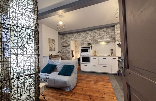 Riom Apartment | La Parenthèse - 1 bedroom - 4 persons