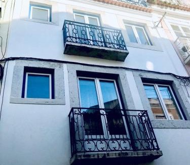 Merces Apartment | - LA PAZ - Cosy, Modern & Central Duplex Lisbon