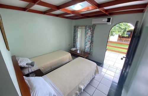 Bahia de la Academia Bed & Breakfast | La Peregrina Bed & Breakfast