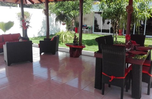 Metropolitana House | La perla casa de campo