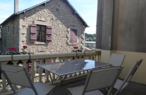 Eymoutiers House | La Petite Cerise