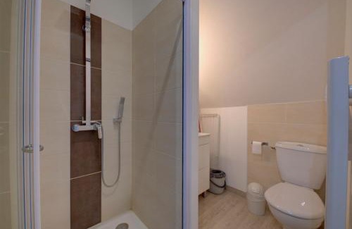Avoine Apartment | La petite maison 3