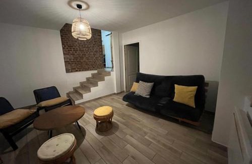 Peronne House | La Petite Maison de la rue Fontaine Saint-Fursy