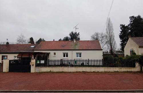 Amilly House | La petite maison de Paule