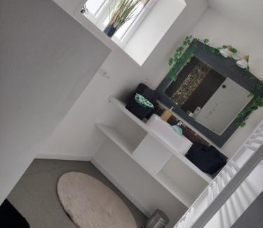 Le Blanc House | La petite maison de poncho