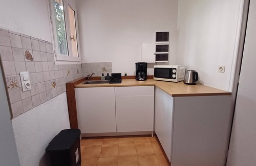 Les 3 Ponts Bed & Breakfast | La Petite Maison Nîmoise - Le Calme Proche de la Ville