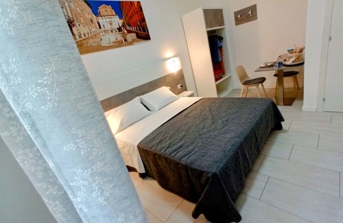 Ancona House | La Piazza