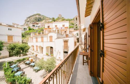 Pontone House | La Piazzetta Boutique Apartments