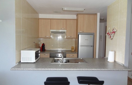 La Pineda Apartment | La Pineda: RESIDENTIAL APARTMENT. With pool, 200m Beach, Port Aventura, PADDLE, Mini golf, petanque, basketball, football .