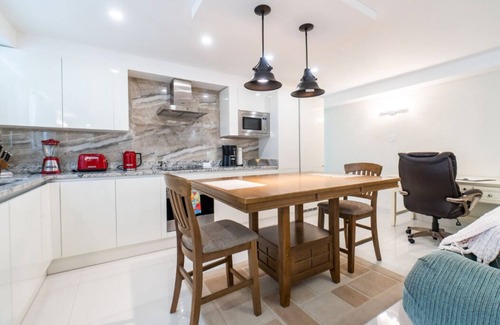 Prospect Apartment | La Porta Della Casa - Sunset Platinum West Coast