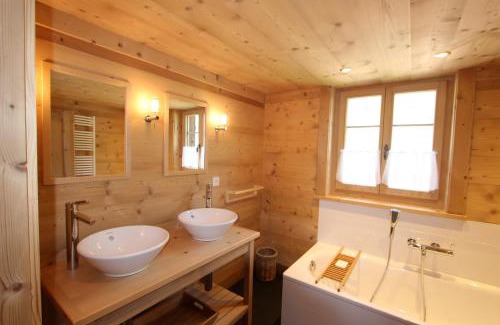 Rossiniere Apartment | La Portaz