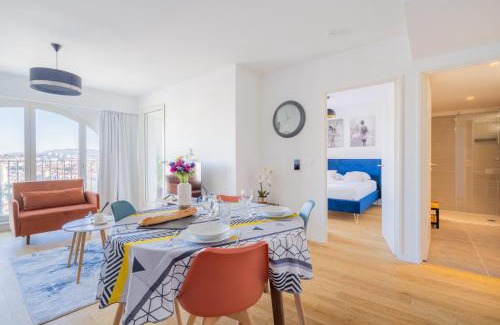 Euromed - La Joliette Apartment | La Porte Bleue - Charmant appt